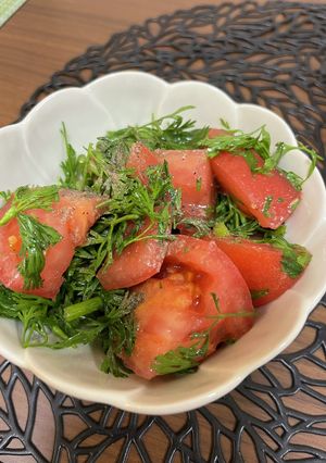 たっぷりパクチーとトマトのシンプルサラダ-レシピのメイン写真