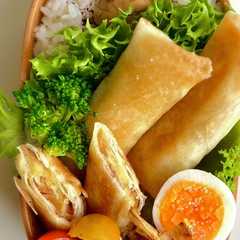 รูปของ 春巻きでカンタン！ベーコンポテトパイ