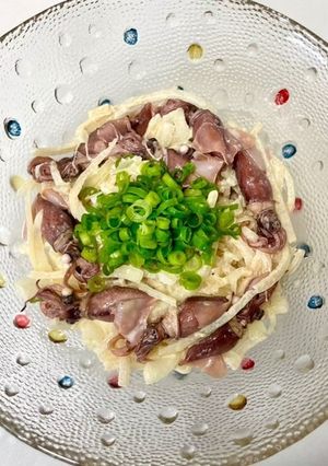 ホタルイカと玉ねぎのニンニクマヨ和え-レシピのメイン写真
