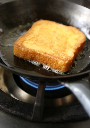 サク感にんにくマヨネーズフレンチトースト-レシピのメイン写真
