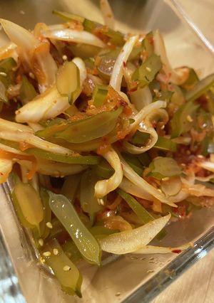 茎わかめと新玉のキムチ和え　茎ワカメ-レシピのメイン写真