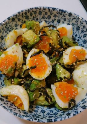 簡単！激ウマ！アボカドと卵の塩昆布ナムル-レシピのメイン写真