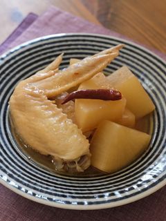 【薬膳】大根と鶏手羽先の味噌煮-レシピのメイン写真