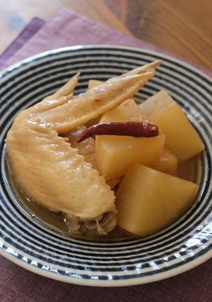 【薬膳】大根と鶏手羽先の味噌煮-レシピのメイン写真