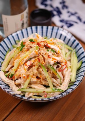 むね肉ときゅうりとクラゲのごまドレサラダ-レシピのメイン写真