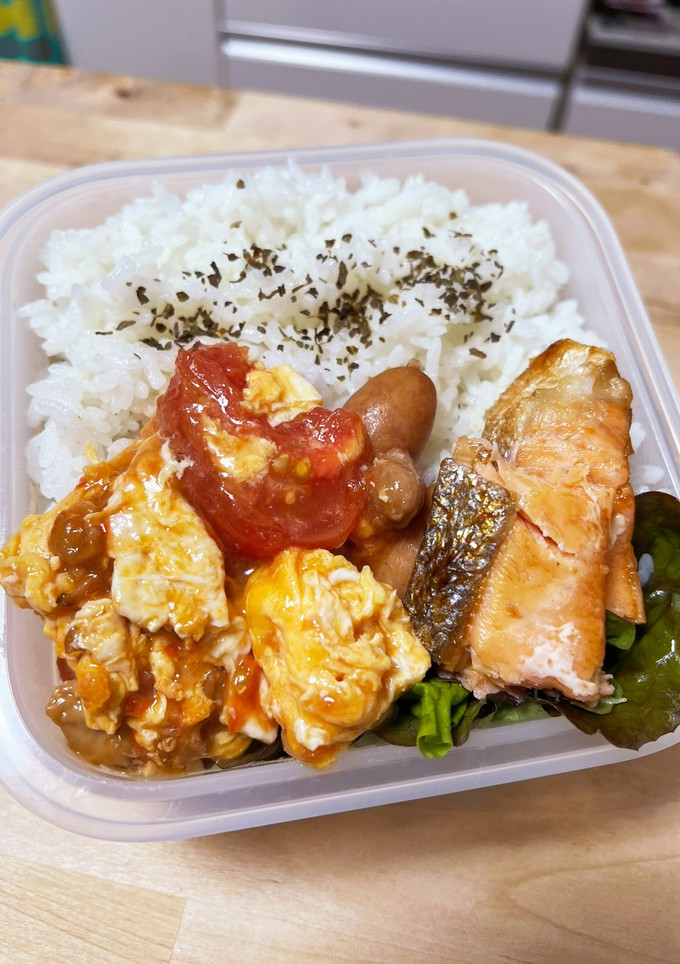 焼き鳥缶とふわふわ卵のトマト炒め☆お弁当-レシピのメイン写真