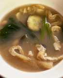 ナスとほうれん草と油揚げの納豆汁