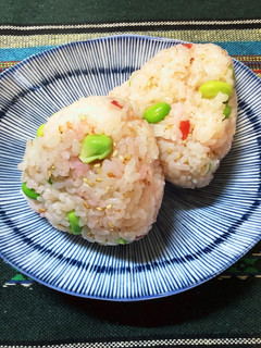 ♡1番好きな♡梅干しと枝豆のおむすび♡-レシピのメイン写真