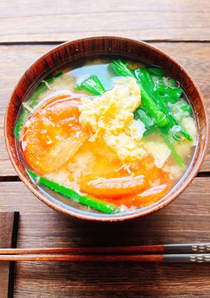 トマトと新玉ねぎとニラのかき玉味噌汁-レシピのメイン写真