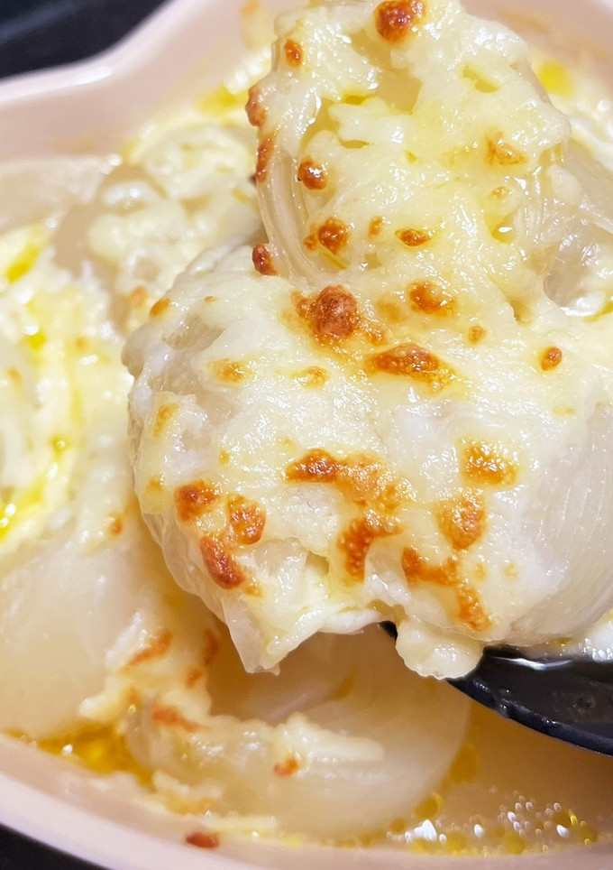 丸ごと新玉ねぎスープのチーズのせ-レシピのメイン写真