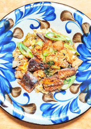 サバ缶と長ネギとオイスターソースの卵とじ-レシピのメイン写真