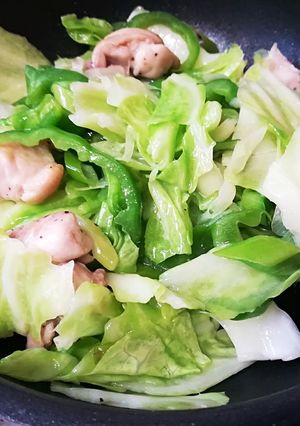 鶏もも肉と野菜の塩ごま油炒め-レシピのメイン写真