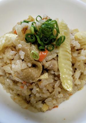 てりてりで旨い！筍と鶏肉の炊き込みご飯-レシピのメイン写真