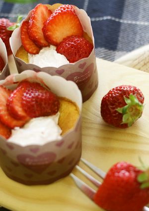 いちごのカップシフォン-レシピのメイン写真