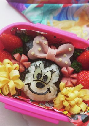 ミニーちゃんのお弁当　キャラ弁-レシピのメイン写真