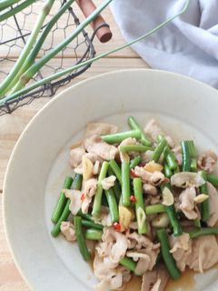 ニンニクの芽と豚肉のピリ辛炒め-レシピのメイン写真