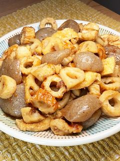 蒟蒻ちくわ油揚げ蓮根の煮物-レシピのメイン写真