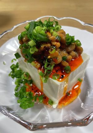 納豆とたっぷり薬味ネギのせ冷やっこ-レシピのメイン写真