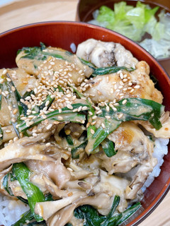 鶏むねとまいたけの味噌マヨ丼-レシピのメイン写真