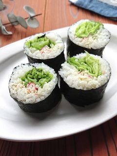 カニカマとレタス巻き(サラダ巻き)-レシピのメイン写真