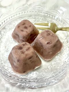 あずきバー風キューブアイス(バニラ入り)-レシピのメイン写真