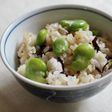 レンジ蒸しそら豆を混ぜる!そら豆ごはん