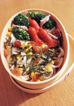 曲げわっぱ、高校生親子で冷やしうどん-レシピのメイン写真