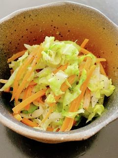 キャベツと人参のバルサミコ酢ごまマヨ和え-レシピのメイン写真