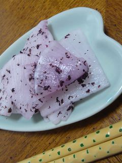 ゆかり香る♪ほんのりピンク大根の漬け物-レシピのメイン写真