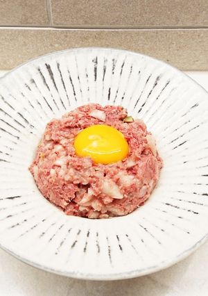 コーンビーフ卵黄のせ-レシピのメイン写真