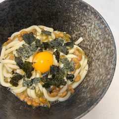 รูปของ 納豆めかぶうどん