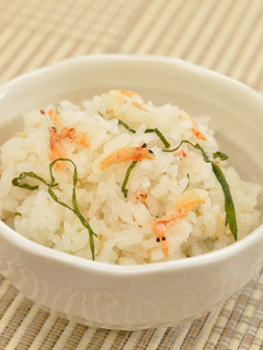 カルシウムアップ!桜えびの炊き込みご飯-レシピのメイン写真