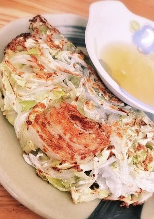 新玉ねぎと春キャベツのモチモチ焼き!-レシピのメイン写真
