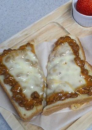 コチュマヨ納豆チーズトーストがウマイ！！-レシピのメイン写真