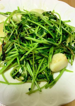 町中華メニュー　豆苗のにんにく炒め-レシピのメイン写真