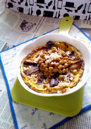 焼き白ねぎの醤油漬け入り玉子焼き納豆載せ-レシピのメイン写真