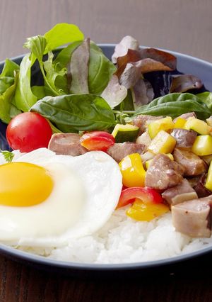 スイートチリソースで豚タンライス！-レシピのメイン写真