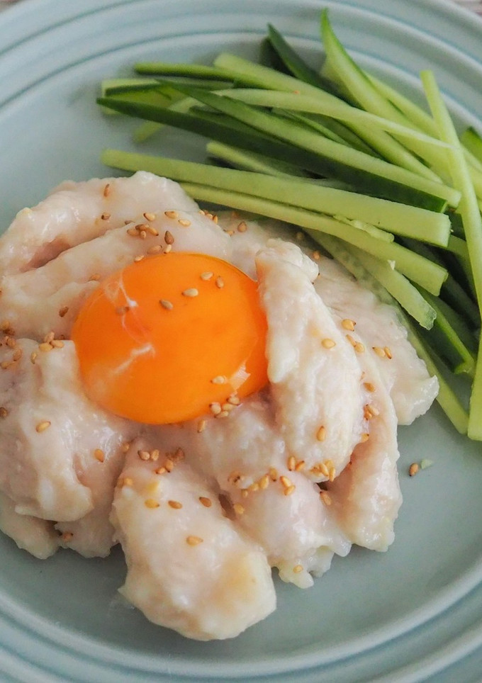 鶏のみそだれ和え★とろ～り卵黄のせ-レシピのメイン写真