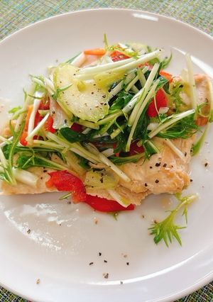 チキンソテー　アジアンサラダのせ-レシピのメイン写真