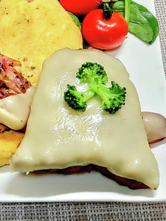 どうする金陀美具足風ハンバーグ♪-レシピのメイン写真