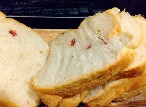 桜花入り食パン(ハトムギ粉入り)-レシピのメイン写真