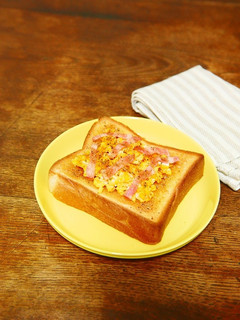 電子レンジで簡単★ベーコンエッグトースト-レシピのメイン写真