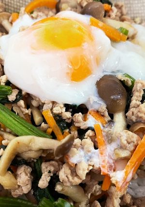 卵とろり彩り丼-レシピのメイン写真