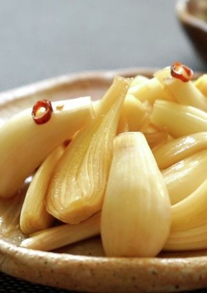 エシャレット(らっきょう)・麺つゆ漬け♪-レシピのメイン写真