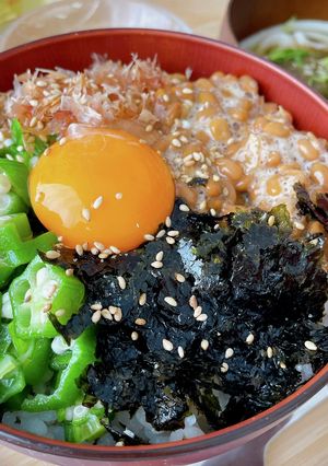 納豆オクラ丼とミニこぶうどん-レシピのメイン写真