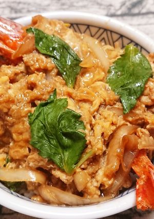 贅沢エビフライを卵でとじる絶品鎌倉丼-レシピのメイン写真