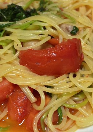 トマトとほうれん草とソーセージのパスタ-レシピのメイン写真