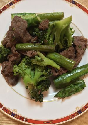 牛肉とアスパラのオイスターソース炒め-レシピのメイン写真