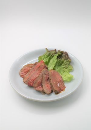炊飯器に入れて放置！ローストビーフ-レシピのメイン写真