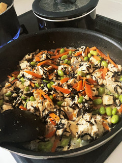 鉄分たっぷり!!ひじきと枝豆の炒り豆腐-レシピのメイン写真